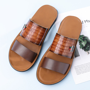 Sandales décontractées pour hommes en cuir PU, style peep-toe, texture croco, confortables, respirantes, à double bride large, 3 couleurs, vente en gros - Product Image 2