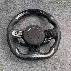 Volant en fibre de carbone forgé sur mesure avec écran LED pour <span class=keywords><strong>Ford</strong></span> Mustang S550 2015-2023 GT - Cuir chauffant et perforé - Product Image 2