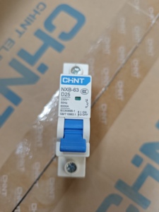 Промышленный мини-выключатель с емкостью 50 Гц 6 ка изготовлен из прочного пластика - Product Image 4