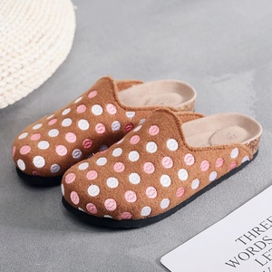 New Styles Nice Embroidery <strong>Felt</strong> <strong>Clogs</strong> for Women Ladies Teens with Comfort Cushion Insole - Product Image 3