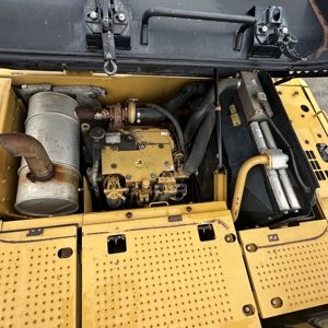 Excavatrice 315D modèle 2021 d'occasion en excellent état, stabilité hydraulique, moteur, boîte de vitesses, pompe, 17,2 tonnes, en vente - Product Image 6