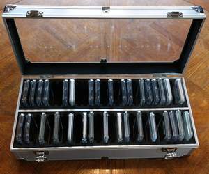 Boîte De Rangement en aluminium pour 50 Universel Pièce Dalle Titulaires PCGS / NGC / Premier / Little Bear Elite Etc - Product Image 3