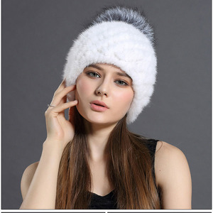 Chapeau en fourrure de vison véritable de style russe personnalisé, bonnet d'hiver avec pompon en fourrure de renard, chapeau doux et chaud pour femmes - Product Image 5