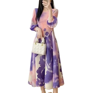 Abito Lungo Plissettato di Lusso da Donna, Vestito Aderente a Maniche Lunghe con Vita Alta, Elegante Motivo Tinta Unita in Chiffon - Product Image 3