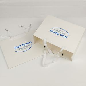 Bolsas de Papel Kraft de Alta Calidad con Logotipo Personalizado, Ecológicas, Reciclables, de Lujo, con Asas, para Regalos y Compras en Boutique - Product Image 2