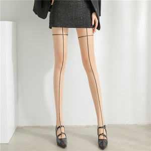 Pantimedias ultra transparentes y sexys con línea roja cruzada para mujer, medias góticas con costura trasera negra, pantimedias de imitación de alta elasticidad, muy atractivas. - Product Image 3