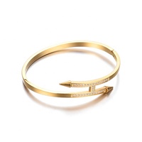 Yiwu Aceon Bracelet à charnière étroite en acier inoxydable Design original Chevauchement croisé H Lettre Rivet Fin Micros Pierre Pavé Bracelet