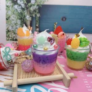 Llavero con Colgante <span class=keywords><strong>de</strong></span> Copa <span class=keywords><strong>de</strong></span> Helado <span class=keywords><strong>de</strong></span> Fruta Simulada, Artículos Esenciales para Mercados <span class=keywords><strong>de</strong></span> Pulgas, Llavero <span class=keywords><strong>de</strong></span> Helado <span class=keywords><strong>de</strong></span> Pastel Suave y Esponjoso - Product Image 5