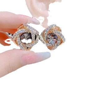 Pendientes de Rosa con Pedrería Personalizados - Product Image 5