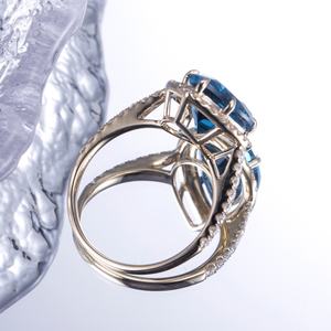 Anillo de Compromiso Messi Jewelry MS-829 de Oro de 10k con Espinela en Corte Pera, Estilo Clásico - Product Image 3