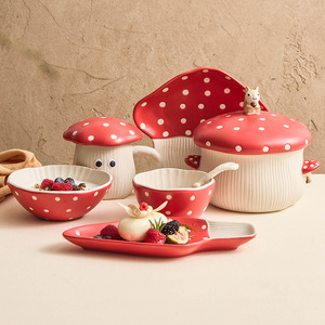 Simpatico Set da Tavola in <span class=keywords><strong>Ceramica</strong></span> a Forma di Fungo Rosso: Tazza, Piatto da Dessert, Ciotola per Noodle, Ciotola per Insalata, Cucchiaio - Stile Ins - Product Image 4