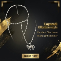 Collier pendentif cheval en perles plaqué or, bijoux floraux et animaliers pour femme, idéal pour les fêtes et les occasions spéciales