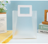 CSMD Fabricants Chinois En Gros Transparent PVC Matériel nouvelle Poignée Blanc Poignée En Plastique Givré Sac À Provisions Pour Vêtements