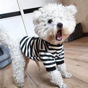 Abbigliamento per Animali Domestici Autunno/Inverno Maglione a Righe per Cani con Anello per Guinzaglio in Poliestere Design Festivo per Cani Piccoli e Cuccioli - Product Image 2