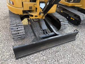 Mini-excavatrice CAT 303.5E d'occasion en stock, petite machinerie à bas prix pour l'entretien des jardins et la construction agricole - Product Image 5