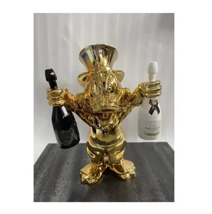 Scultura in Resina Personalizzata Design Pop Art Moderno, <span class=keywords><strong>Paperino</strong></span> con Due Bottiglie, Stile Folk Art, Statua <span class=keywords><strong>di</strong></span> <span class=keywords><strong>Paperino</strong></span> in Fibra <span class=keywords><strong>di</strong></span> Vetro Color Oro, Souvenir - Product Image 1