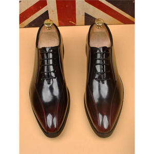 รองเท้าหนังแท้สุดหรูสำหรับผู้ชายทันสมัย - Product Image 3