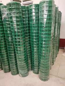 Grillage soudé galvanisé par PVC adapté aux besoins du client pour des constructions de <span class=keywords><strong>cage</strong></span> de lapin de barrière - Product Image 5