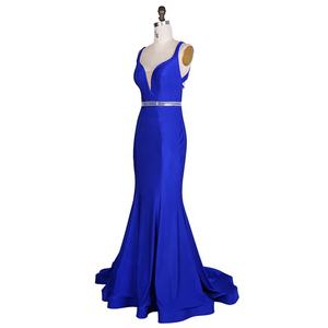 Robe en jersey extensible confortable de grande taille, à lacets, à traîne balayante, col en V, sirène, bleu royal, avec ceinture en strass - Product Image 1