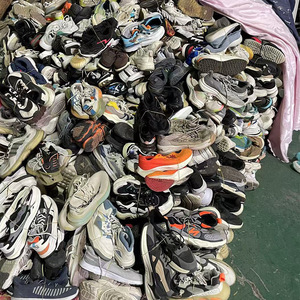 Vente en gros de chaussures de football originales d'occasion de haute qualité <span class=keywords><strong>moins</strong></span> chères chaussures d'occasion mixtes - Product Image 3