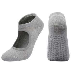 Chaussettes athlétiques professionnelles Pilates en coton peigné épais pour femmes - Product Image 5