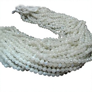 Cuentas Facetadas de Piedra Lunar Arcoíris Blanca Natural de 4-5 mm, Hilo de 13 Pulgadas de Largo, de Rajasthan, para la Fabricación de Joyas - Product Image 2