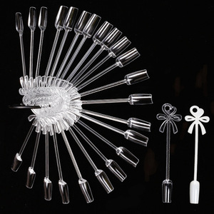 Nuancier professionnel 24 couleurs en forme d'éventail, présentoir à ongles à pointe carrée avec anneau en plastique pour salon de manucure - Product Image 2