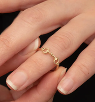 Bague empilable minimaliste en acier inoxydable 316L délicat, cadeau pour les amoureux des chevaux, cadeau pour petite amie, bague mors de rêne dorée