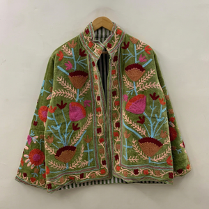 Chaqueta Corta de Algodón Bordada con Suzani, Color Verde Oliva, para Mujer, Hecha a Mano, con Frente Abierto y Diseño Floral, para Otoño e Invierno - Product Image 1