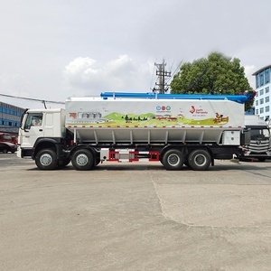 Camión Cisterna HOWO 8X4 de 25 Toneladas y 40 m³ de Gran Capacidad para Alimentación a Granel con Sistema de Descarga Rápida para Granjas Avícolas - Product Image 1