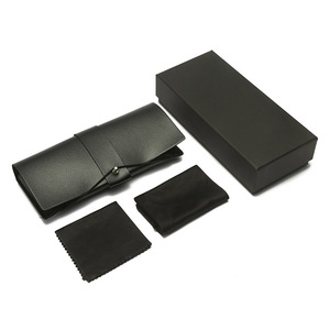 Ensemble d'emballage personnalisé pour <span class=keywords><strong>lunettes</strong></span> : Étui <span class=keywords><strong>en</strong></span> <span class=keywords><strong>cuir</strong></span> PU, chiffon doux et sac, boîtes portables de haute qualité avec logo personnalisé pour <span class=keywords><strong>lunettes</strong></span> de soleil - Product Image 4