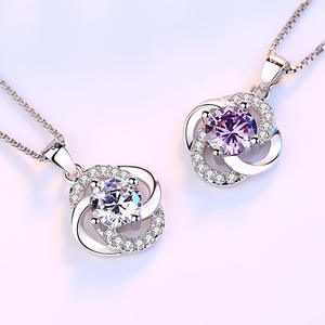 Collar con colgante <span class=keywords><strong>de</strong></span> trébol <span class=keywords><strong>de</strong></span> <span class=keywords><strong>4</strong></span> <span class=keywords><strong>hojas</strong></span> para el día <span class=keywords><strong>de</strong></span> la madre - Product Image 5