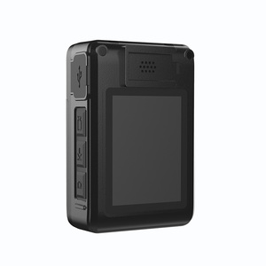 Caméra corporelle CammPro C4n au design élégant avec un petit support et une autonomie de plus de 30 jours - Product Image 6