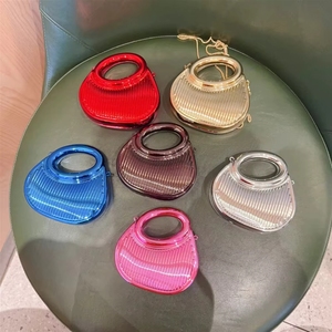 Bolso de Moda para Mujer PEEQI 1953 2026 con Cadena, Gran Venta - Product Image 1