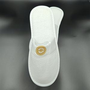 Pantoufles jetables à bout fermé de chambre en <span class=keywords><strong>velours</strong></span> lavable blanc de luxe <span class=keywords><strong>chinois</strong></span> avec semelle en tissu à pois pour taille universelle d'hôtel - Product Image 5