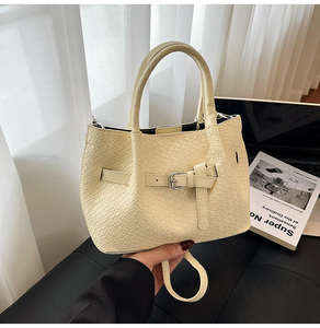 Producto en oferta: Bolso bandolera texturizado de gran capacidad para mujer, bolso tipo cubo multifuncional y moderno - Product Image 6