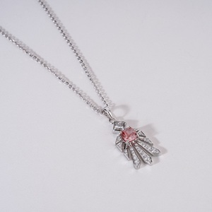 Collar de Diamantes Cultivados en Laboratorio de Oro de 14K con Colgante para Mujer, Joyería de Lujo con Diamantes Brillantes y Diseño Elegante y Atemporal - Product Image 6