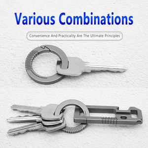 Porte-clés multifonctionnel en titane Porte-clés utilitaire à mousqueton EDC Accessoires de voiture Mini porte-clés de voiture - Product Image 2