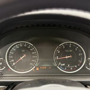 BMW 525Li 2016 Plus de 100 000 milles parcourus. Véhicule <span class=keywords><strong>d</strong></span>'<span class=keywords><strong>occasion</strong></span> de haute qualité, excellent état. <span class=keywords><strong>la</strong></span> promenade ultime pour impressionner tout le monde - Product Image 6