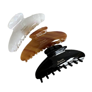 SHE SHARES مشابك شعر كبيرة للنساء من الأسيتات بتصميم أنيق على الطراز الفرنسي مع شعار قابل للتخصيص - Product Image 2