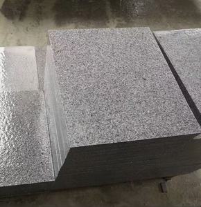 Offre Spéciale – Dalles <span class=keywords><strong>de</strong></span> Pavage en Granit Gris Sésame Moderne 600x600x30mm Légères Antidérapantes Finition Flammée pour Allées et Places Publiques - Product Image 4