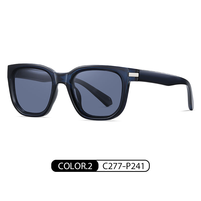 สีน้ำเงินกรมท่าสดใส / สีน้ำเงิน C277-P241