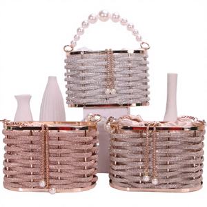 Bolso de Noche Tipo Clutch para Mujer, de Poliéster, con Cuentas Brillantes y Coloridas, Adornado con Diamantes de Imitación, Popular para Eventos - Product Image 3