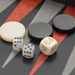 थोक उच्च गुणवत्ता लक्जरी लकड़ी चौसर लाल और ग्रे बोर्ड खेल बिक्री के लिए सेट