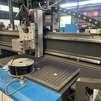 Router CNC Industrial 1325 con Mesa de Sujeción por Vacío y Cambio Automático de Herramientas de 7.5kW