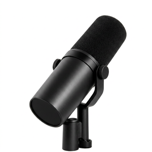 Micrófono Dinámico Profesional Usado para Grabación en Estudio, Transmisión en Vivo y Podcast - Product Image 2