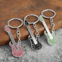 Porte-clés Guitare Diamant Coloré Métal Créatif Strass Voiture Concert Petit Cadeau Pendentif – Vente Chaude et Populaire