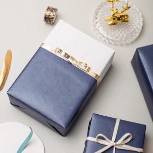 Rollo de Papel de Regalo Homeral Pearl Luster, 17 pulgadas x 32.8 pies, Doble Cara, Azul Marino, Reversible, para Manualidades, Regalos, Cumpleaños - Product Image 4
