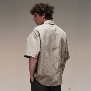 Camisa de Manga Corta Asimétrica con Botones, 100% Algodón, Estilo Urbano, Personalizada, con Patrón de Letras Tejidas para Hombre - Product Image 5