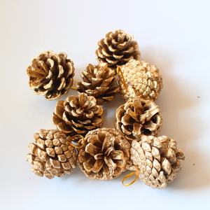 Vente en gros DIY Pomme de pin en <span class=keywords><strong>bois</strong></span> naturel de Noël or argent Arbre de Noël décoration de la maison Pomme de pin suspendue - Product Image 1